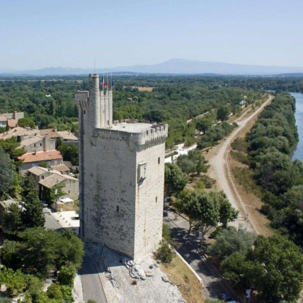 Donjon d’une forteresse du XIII