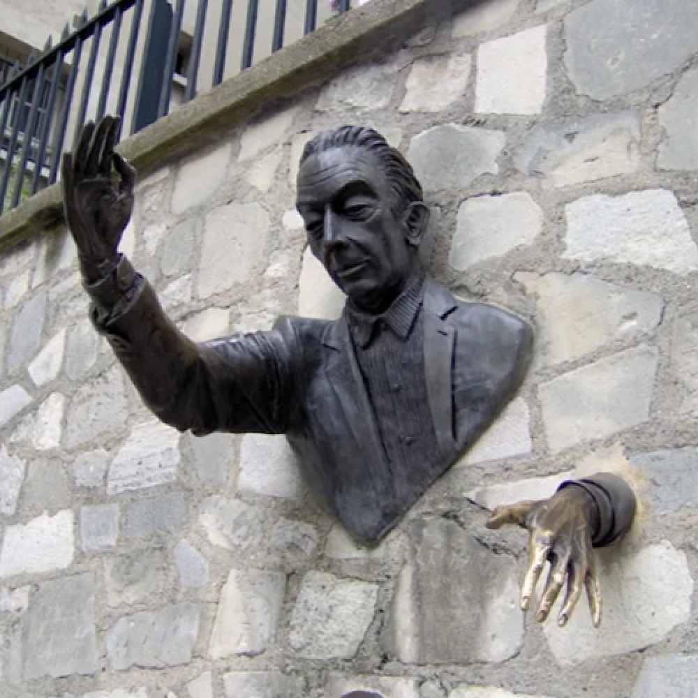 Passeur à travers les murs
