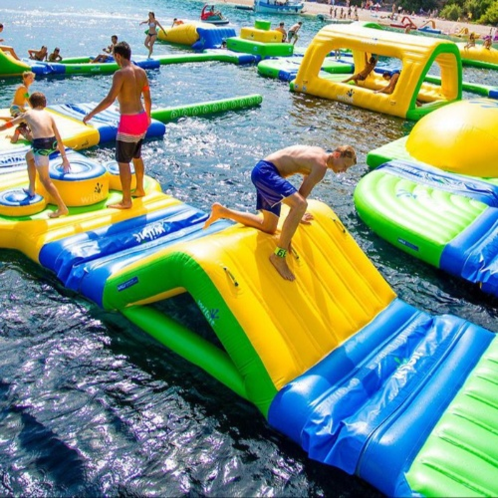 Plaisir aquatique gonflable irrésistible !